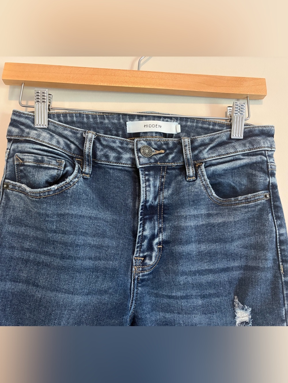Hidden Happy Mid-Rise Medium Wash Distressed Cropped Flare Hem Jeans size 27 - Picture 3 of 12